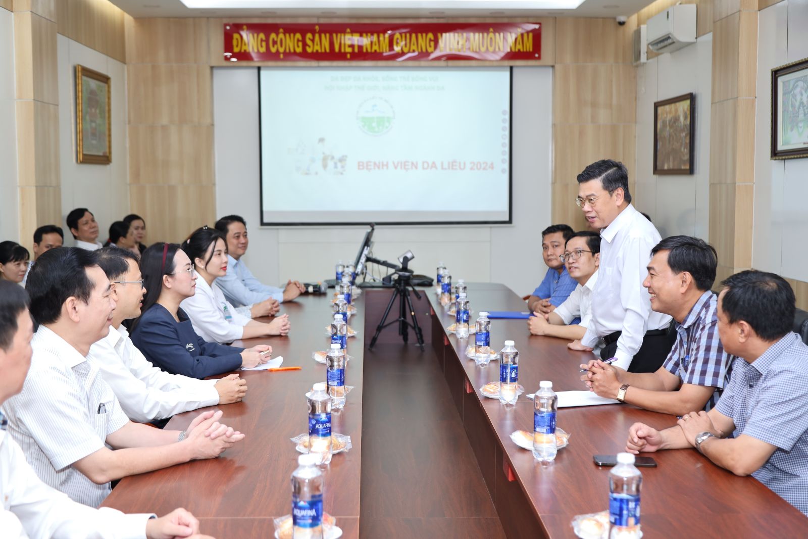 bvdl-lanh-dao-tp-chuc-tet-25-3